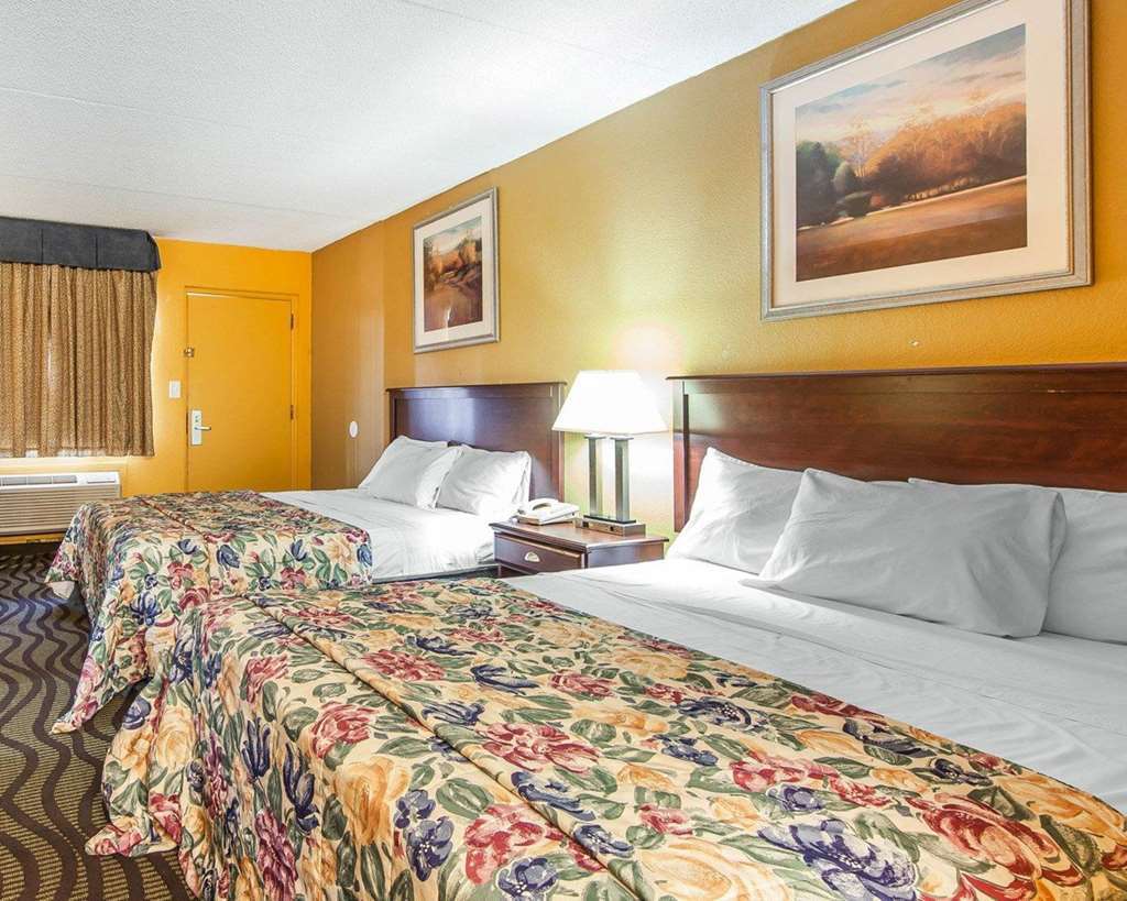 Days Inn By Wyndham Calhoun Ga I-75 And Us-41 Phòng bức ảnh