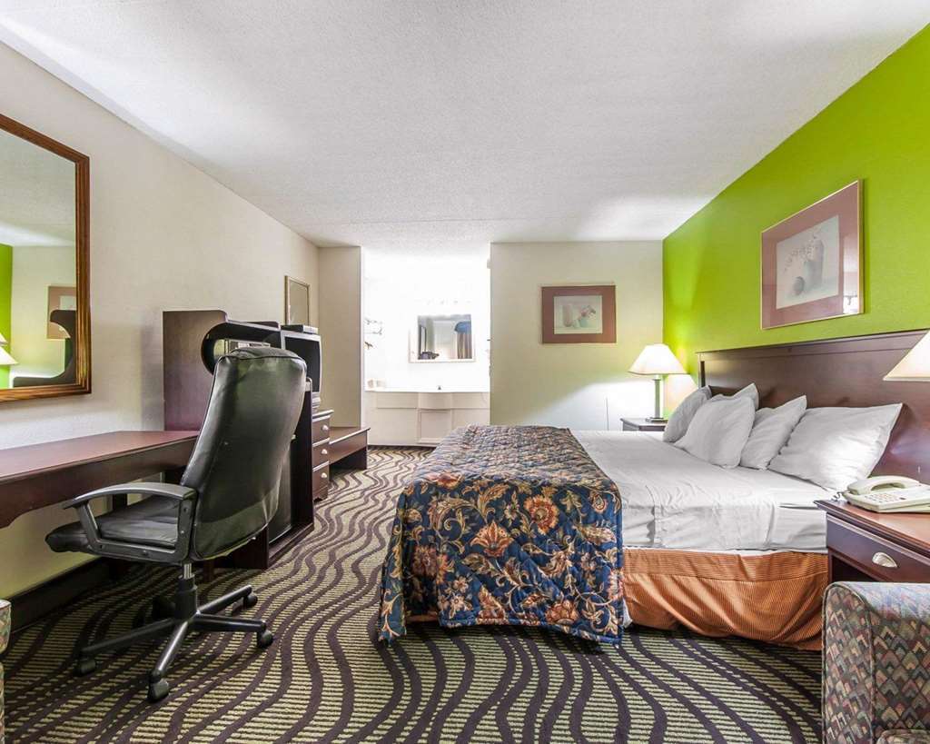 Days Inn By Wyndham Calhoun Ga I-75 And Us-41 Phòng bức ảnh